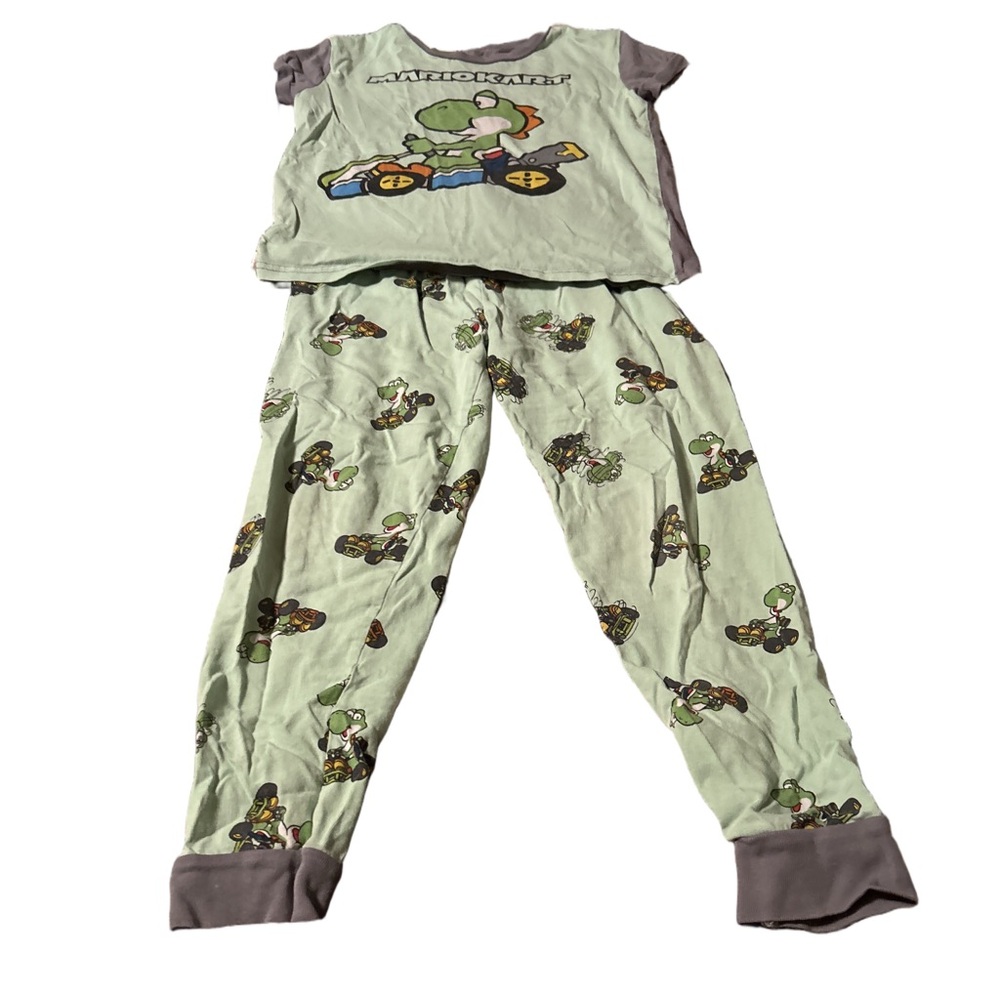 Free with any Purchase - Green and Grey Yoshi 2 Piece Pyjama Set Size 7/8 Boys